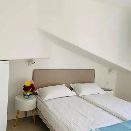 호텔 Friends Family