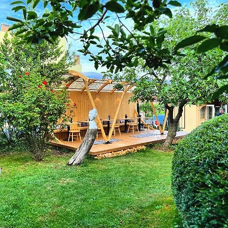 Friends Family 호텔 *