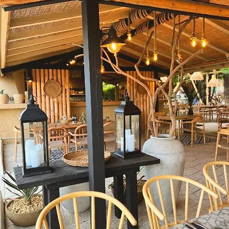 호텔 Friends Family 로제넷츠