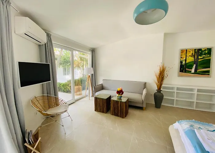 Friends Family Hotel *