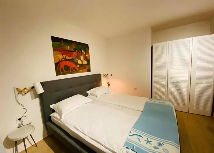 Hotel Friends Family *