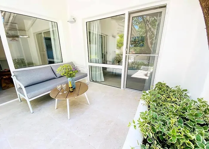 Friends Family Hotel *