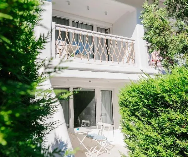 Friends Family * Lozenets