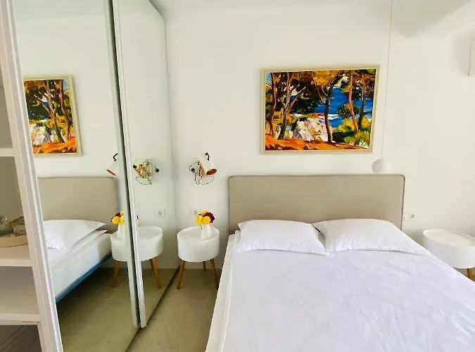 Hotel Friends Family *