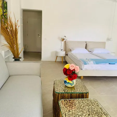 Friends Family Hotel *