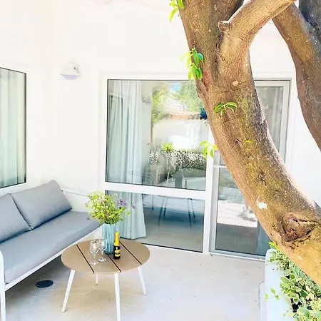 Friends Boutique Hotel Łozenec