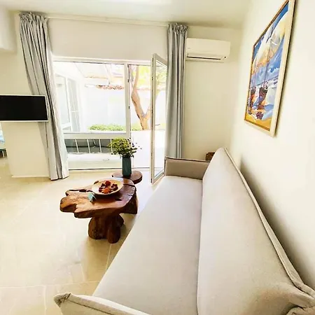 Friends Family Lozenets