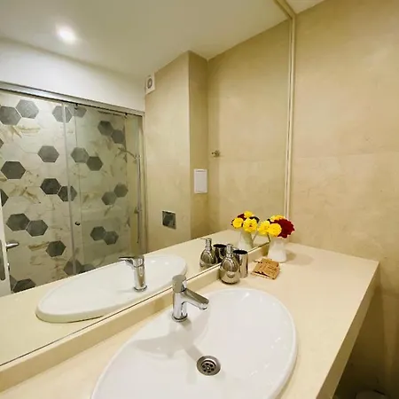 Hotel Friends Family *